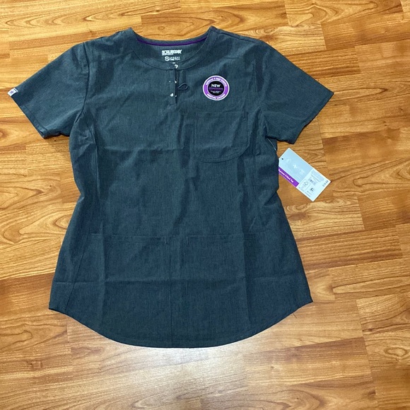 Scrubstar Tops - S or XS NWT Scrubstar Women's Supreme Stretch
Antimicrobial Heather V-Neck
Scrub